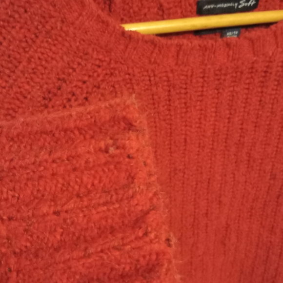 AMERICAN EAGLE OUTFITTERS red sweater - Picture 3 of 5